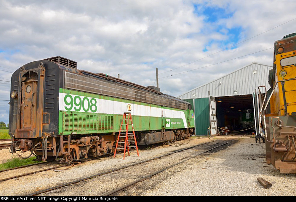 E-9AM Burlington Northern Locomotive